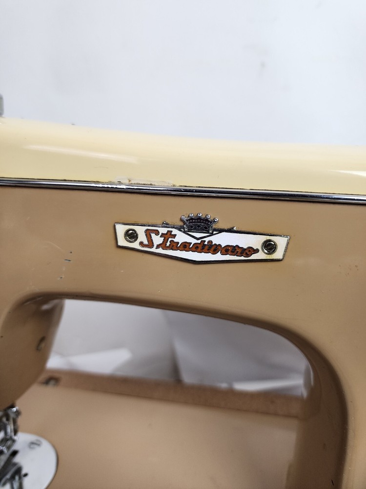 Vintage Stradivaro Precision Super De Luxe Sewing Machine Model 132