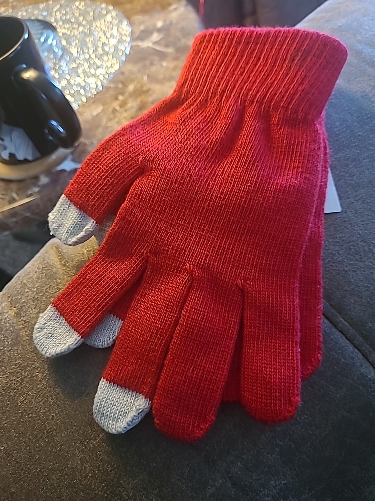 TOUCHTECH TEXTING GLOVES STRETCHABLE FABRIC NEW .RED