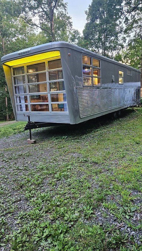 tiny home on wheels