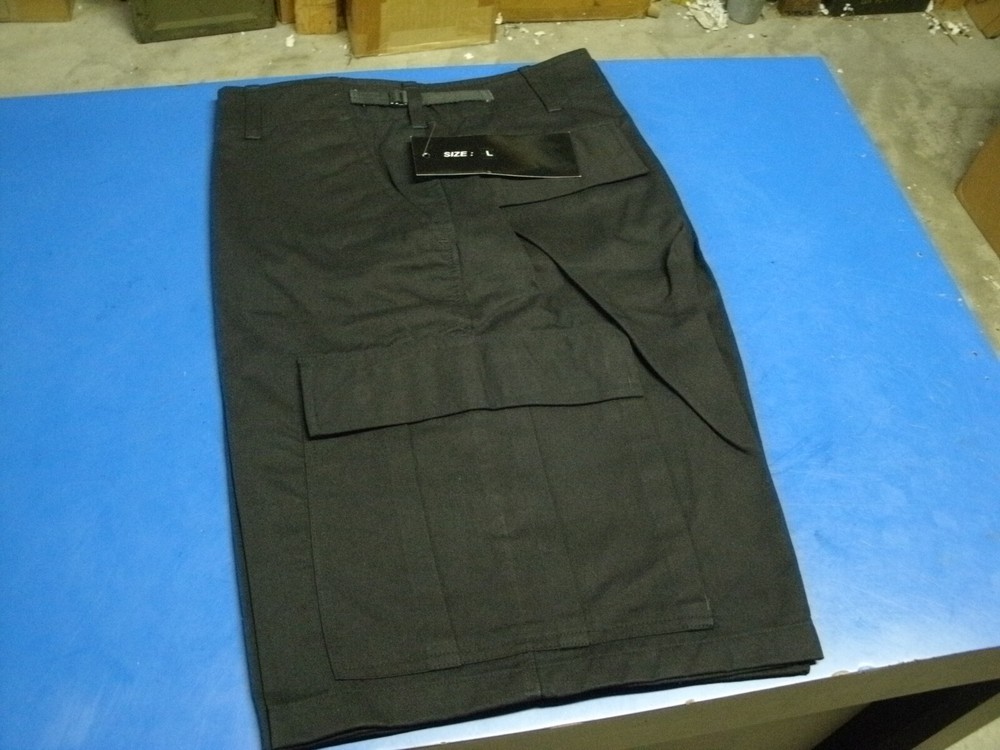 BLACK COMBAT SHORTS SIZE  LARGE REGULAR NEW