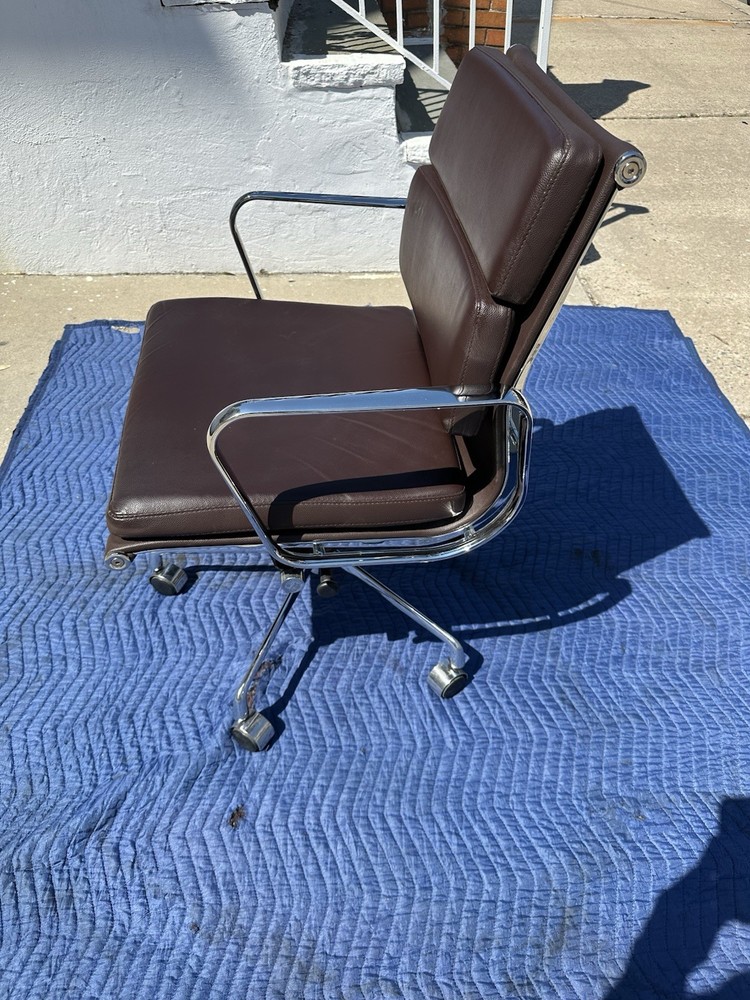 Mid-Century Modern "Eames Style"