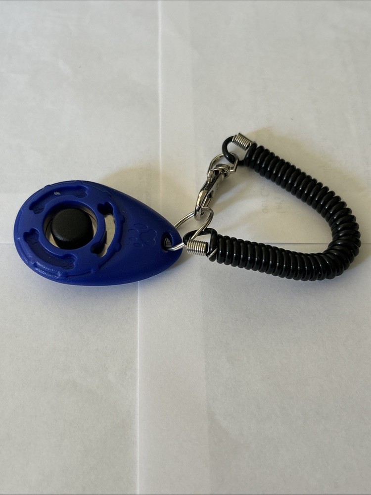 Pet Training Clicker with Wrist Strap Dog Training Accessory in Blue