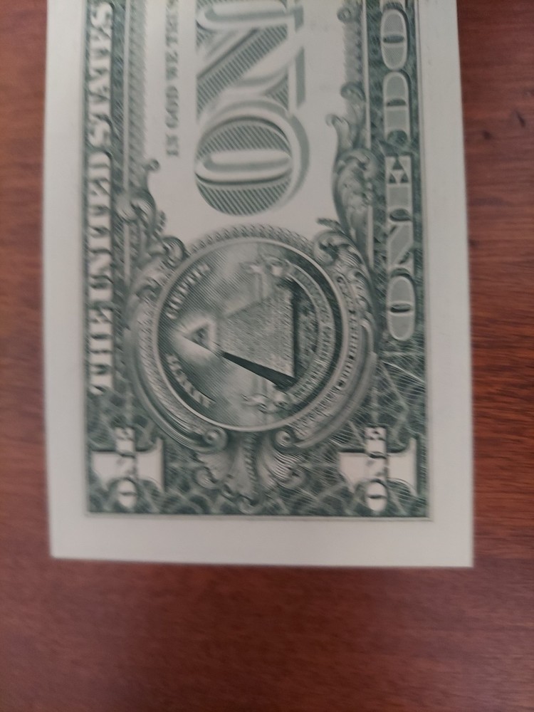 **Uncirculated 2017 *Rare *Error* Solid Starnote .(1dollar) 1 Solid /1 Hollow**