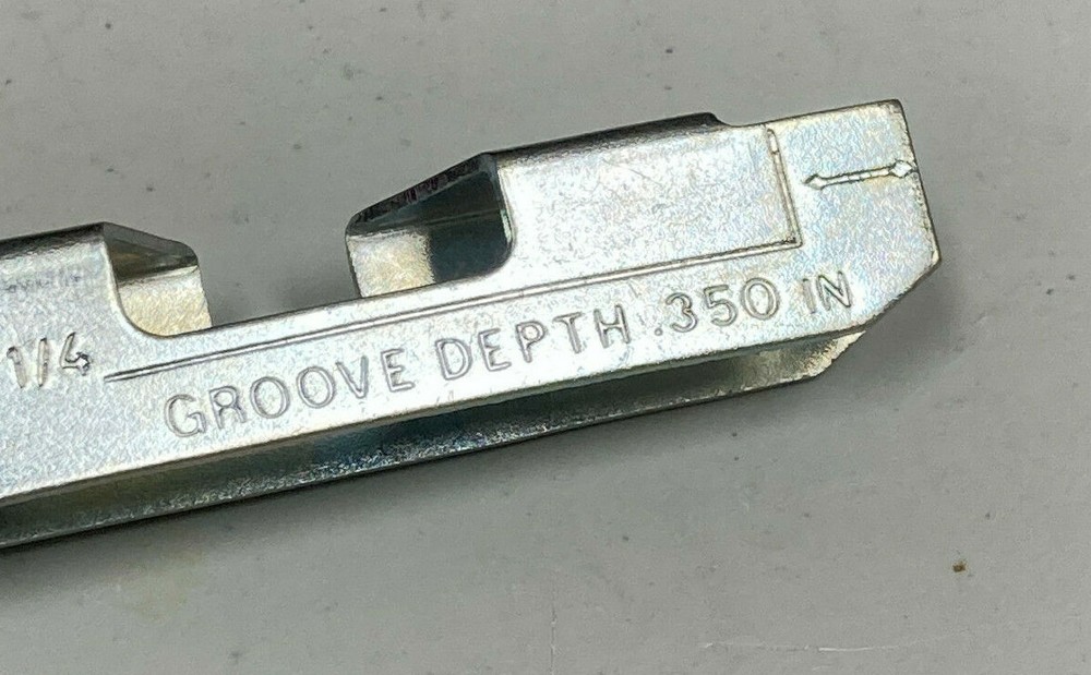Universal Chainsaw Chain Depth Gauge File Guide Tools & Guide Bar Groove Cleaner
