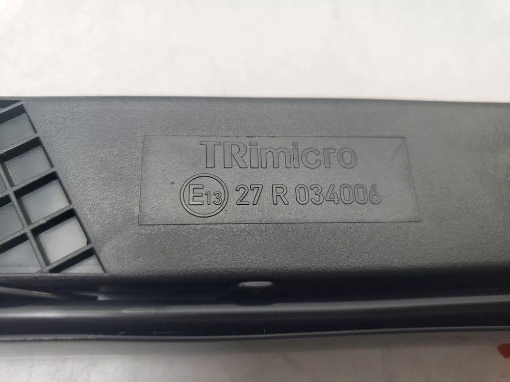 AUDI Q3 8U EMERGENCY HAZARD WARNING TRIANGLE 2012