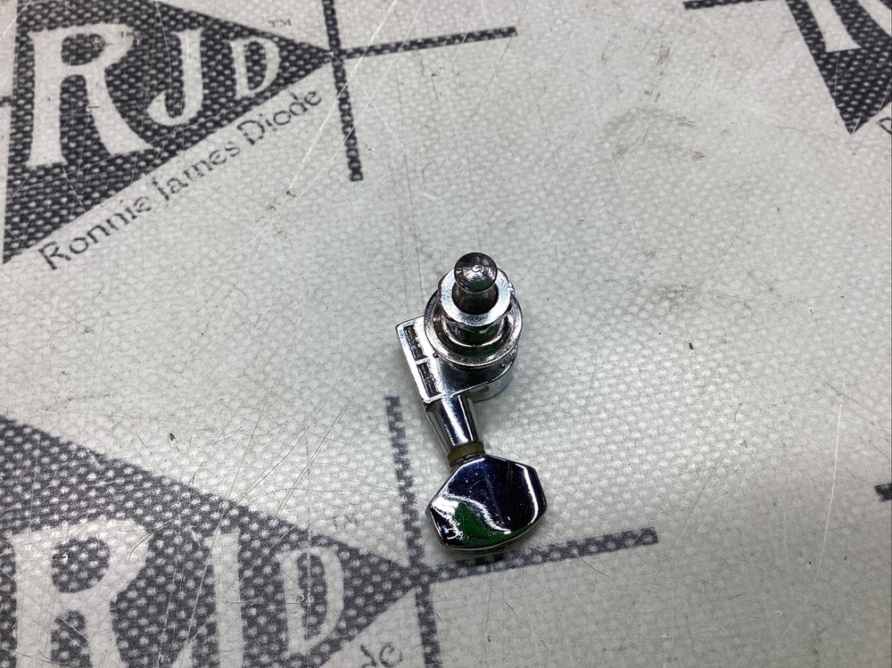Single Takeuchi Japan Tuner Tuning Keys Chrome Inline Right