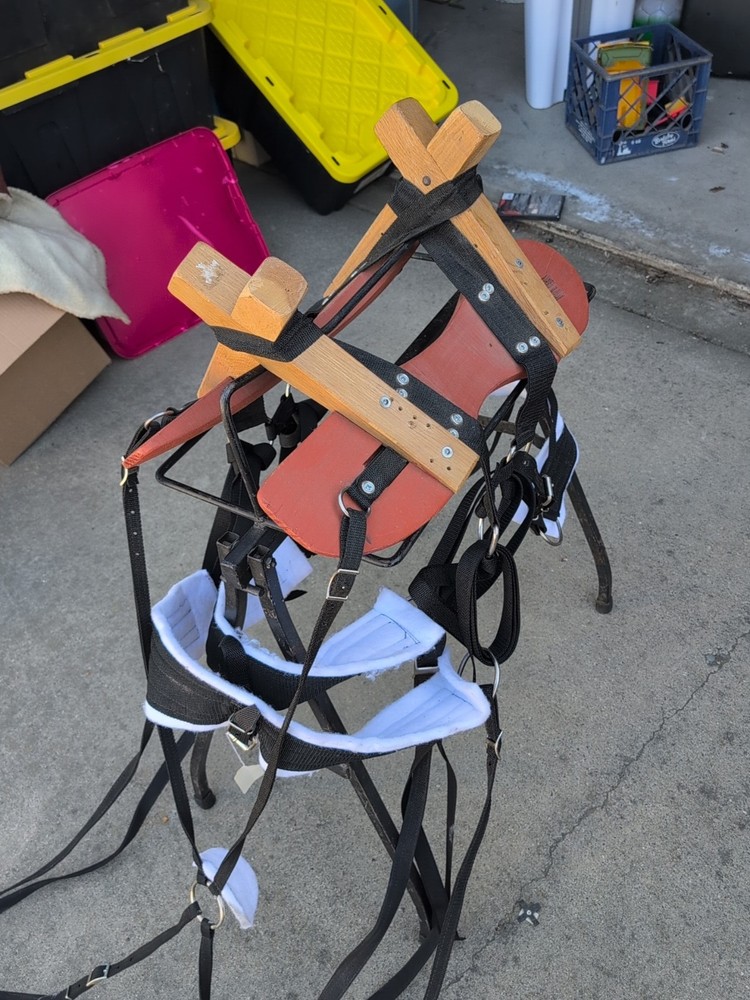 New camel saddle stool