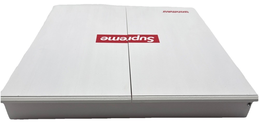 Supreme x Winmau Dartboard Set