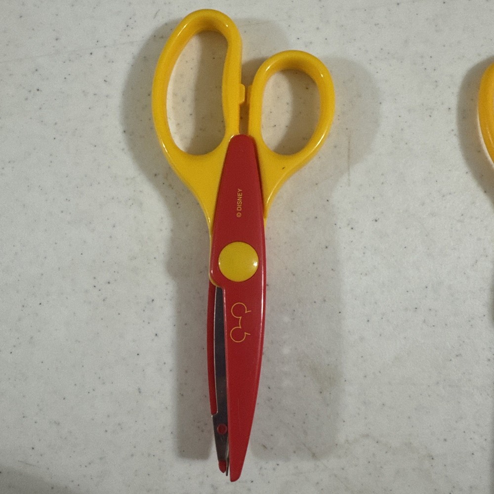 Decorative Edge Scissors Lot Of 7
