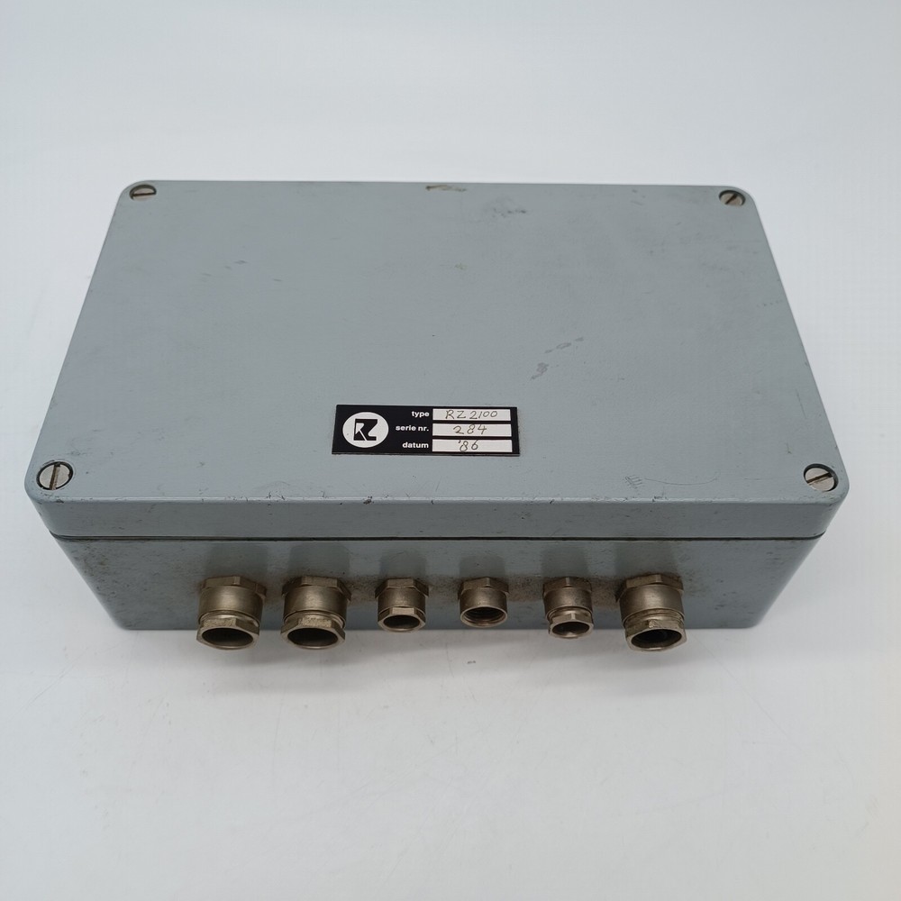 Radio Zeeland RZ2100 Junction Box Course Computer Case Casing