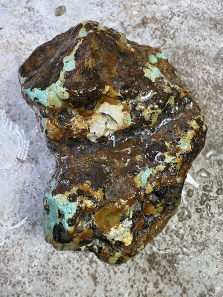 Natural Hubei turquoise nugget