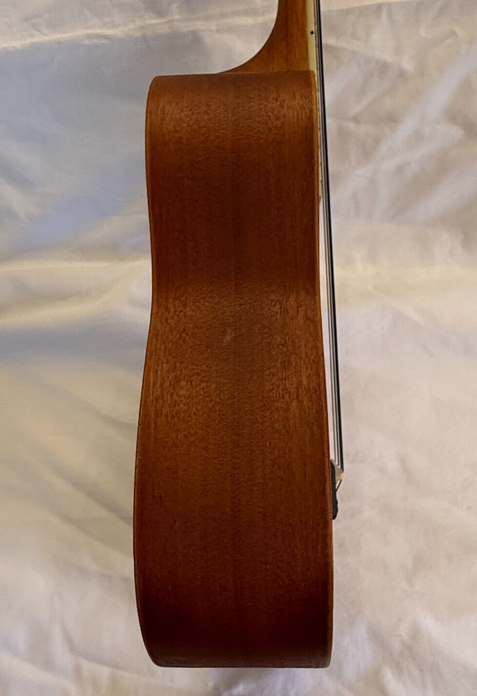 Oskar Schmidt By Washburn Ukulele OU2