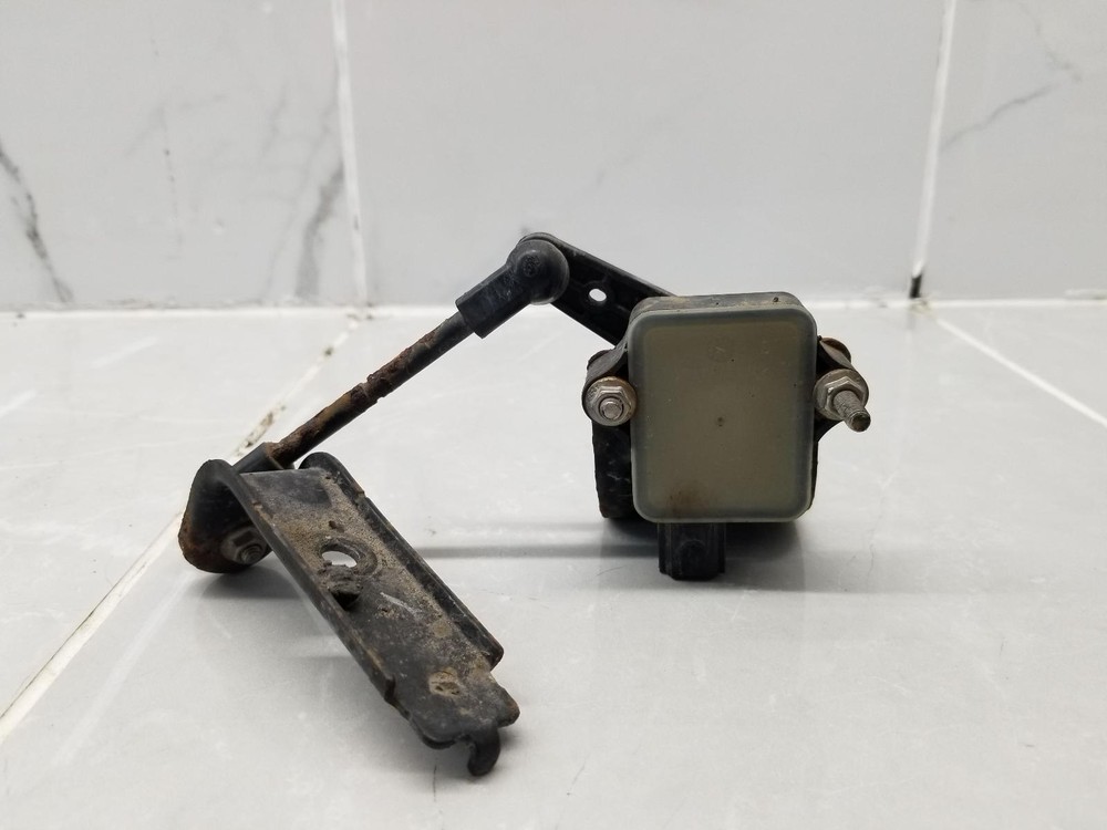 2015 MKZ FRONT LEFT HEADLIGHT SUSPENSION HEIGHT LEVEL ADJUSTER #000761