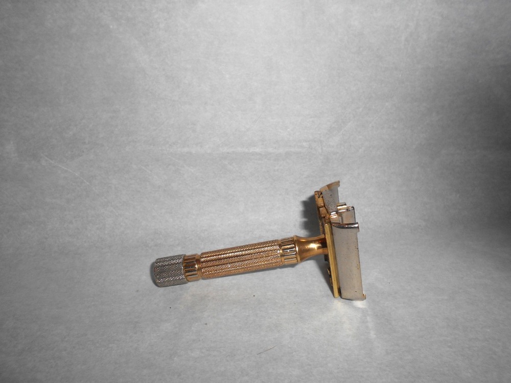 Gillette Aristocrat 1945 46 TTO DE Gold Nickle