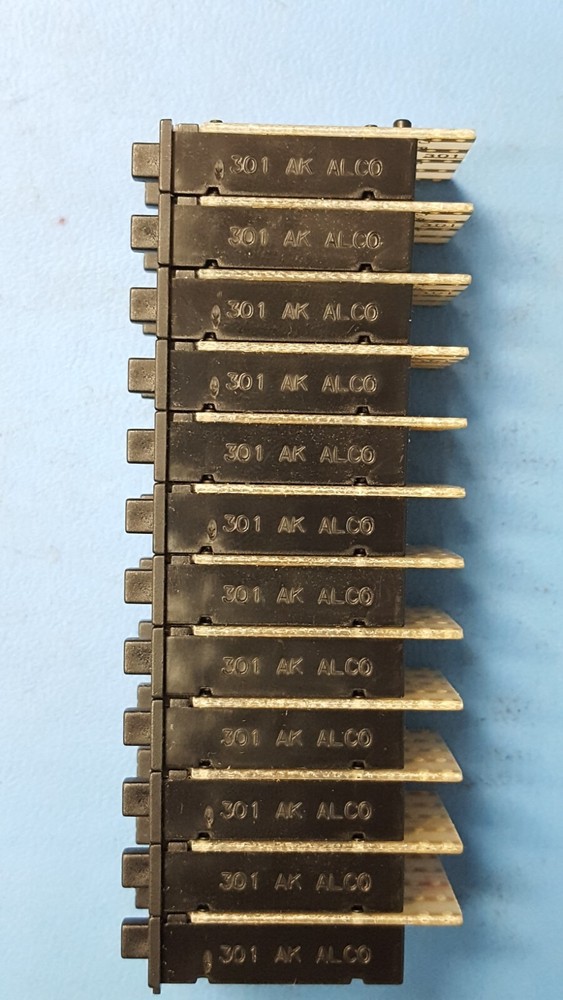 PUSHWHEEL SWITCH HEXADECIMAL , DPS9-301-AK2 , HARTMAN , PANEL MOUNT 0-9 , A-F