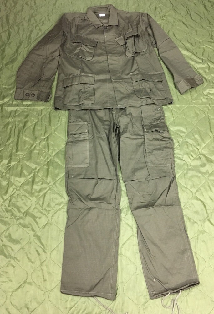 ( Medium) Vietnam  OD  Tropical Combat Uniform Set (Reproduction)