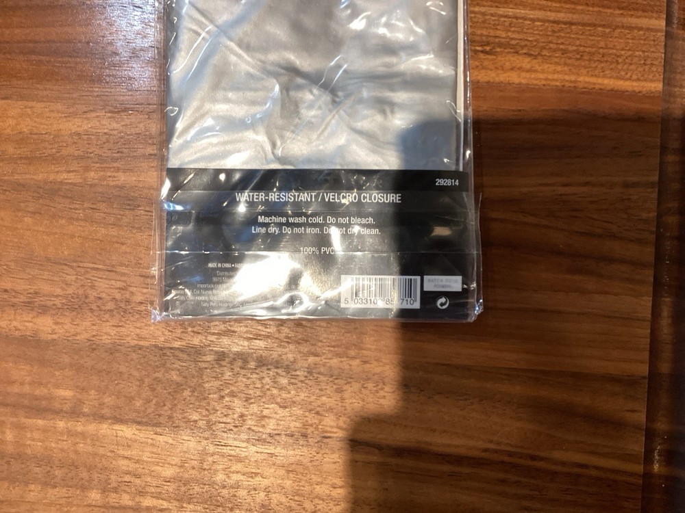 Salon Care Shampoo Cape Silver New Sealed