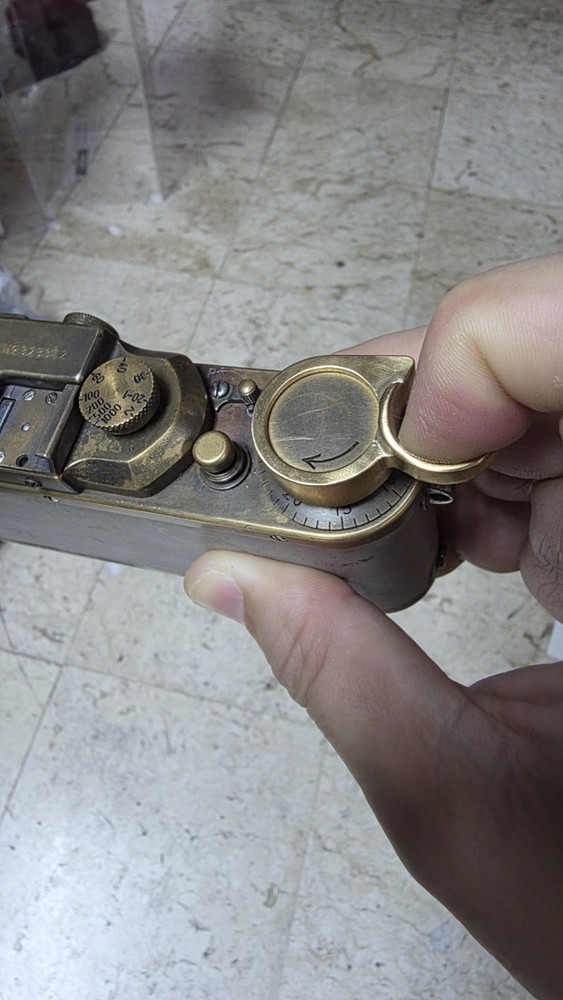 leica rapid advance lever shutter camera