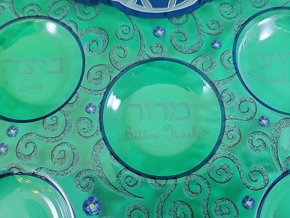 Round Glass "Elegant" Seder Plate