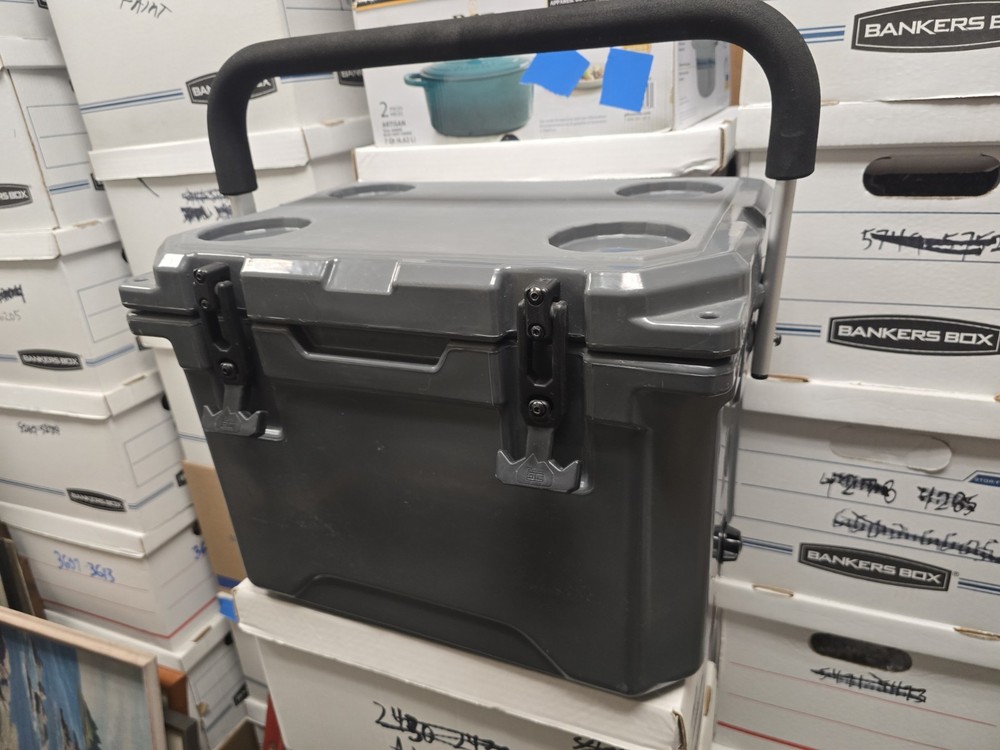 Basecamp 20 HARD COOLER BEAR RESISTENT Super Clean