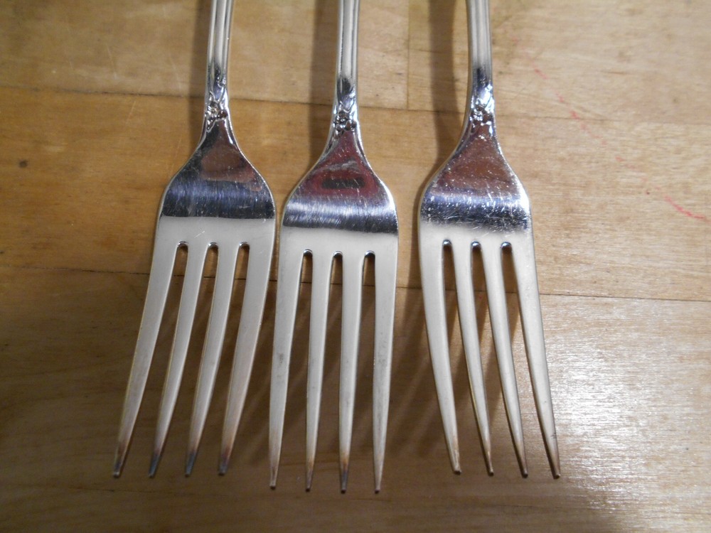 3 Rogers 1959 MOONLIGHT Pattern Dinner Forks IS Silverplate 7808