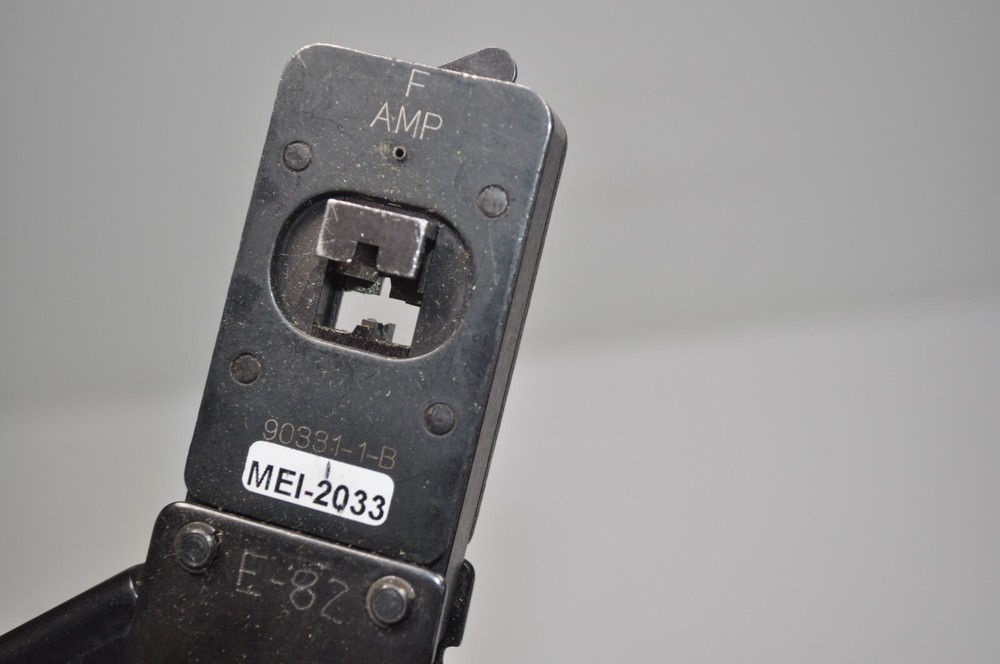AMP 90331-1-B TYPE F CRIMPING TOOL / HAND CRIMPER - Missing Spring