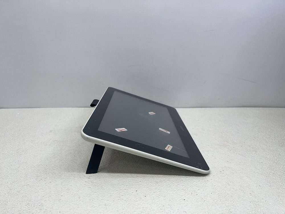 Wacom One Digital Drawing Tablet with Screen - 13.3 inch -