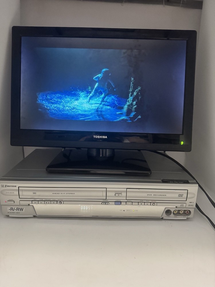 Emerson EWR20V4 DVD VCR Combo 4-Head With RCA Cables Tested Working