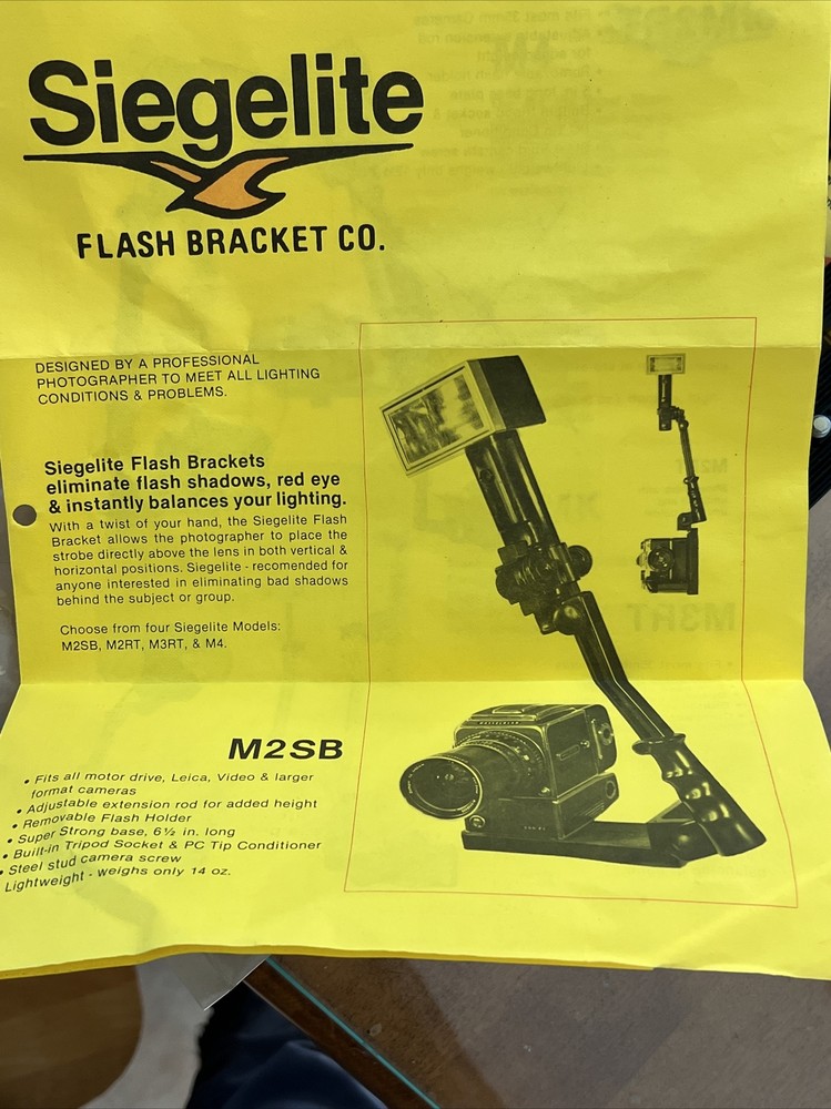 Siegelite M4 Strobe & Camera Flash Bracket New Older Stock