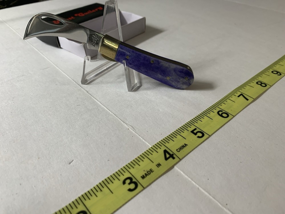 Beautiful Hawkbill Pocketknife