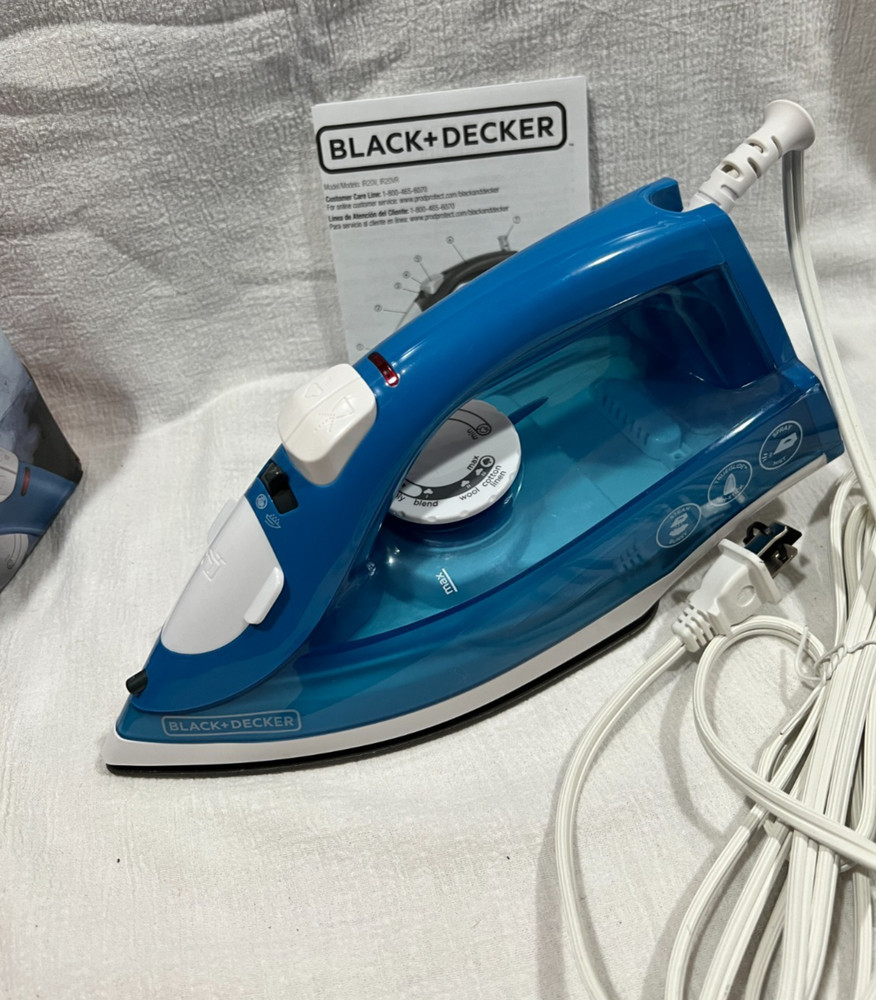 BLACK+DECKER Variable Control Compact Steam Iron - Blue & White