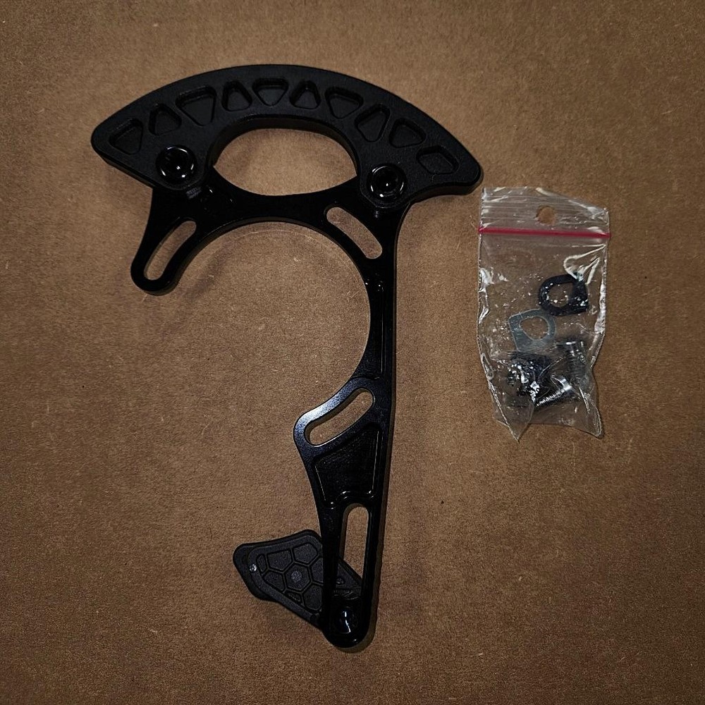 absoluteBLACK Oval Chainguide Bashguard ISCG-05 Mount 26-34T Oval OPEN PACKAGE