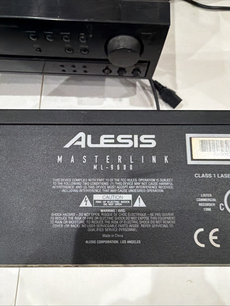 Alesis *Masterlink ML-9600 *High Resolution Master Disc CD Recorder Pro Audio