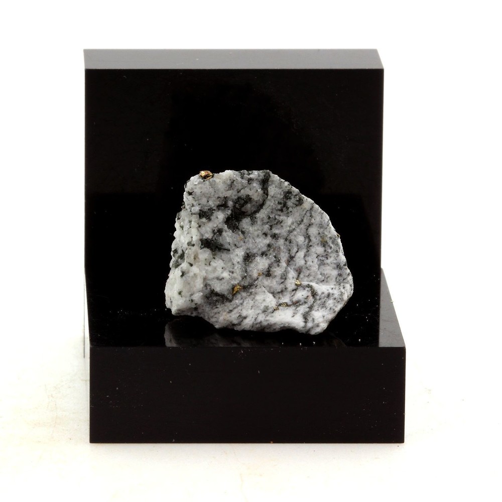 Dolomite. 13.57 Ct. Estrie, Quebec, Canada.