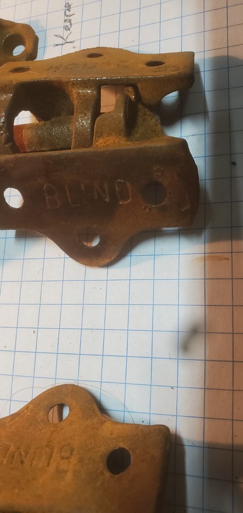 CAST IRON VICTORIAN LIFT OFF SHUTTER HINGES with LATCH