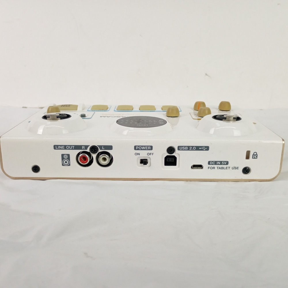 Tascam US-42 Ministudio Creator USB Podcasting Interface