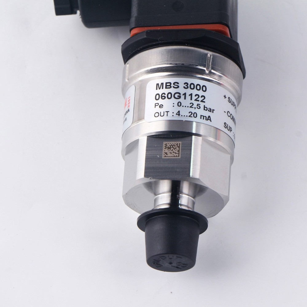 ONE NEW DANFOSS MBS 3000 060G1122 Pressure Transmitter