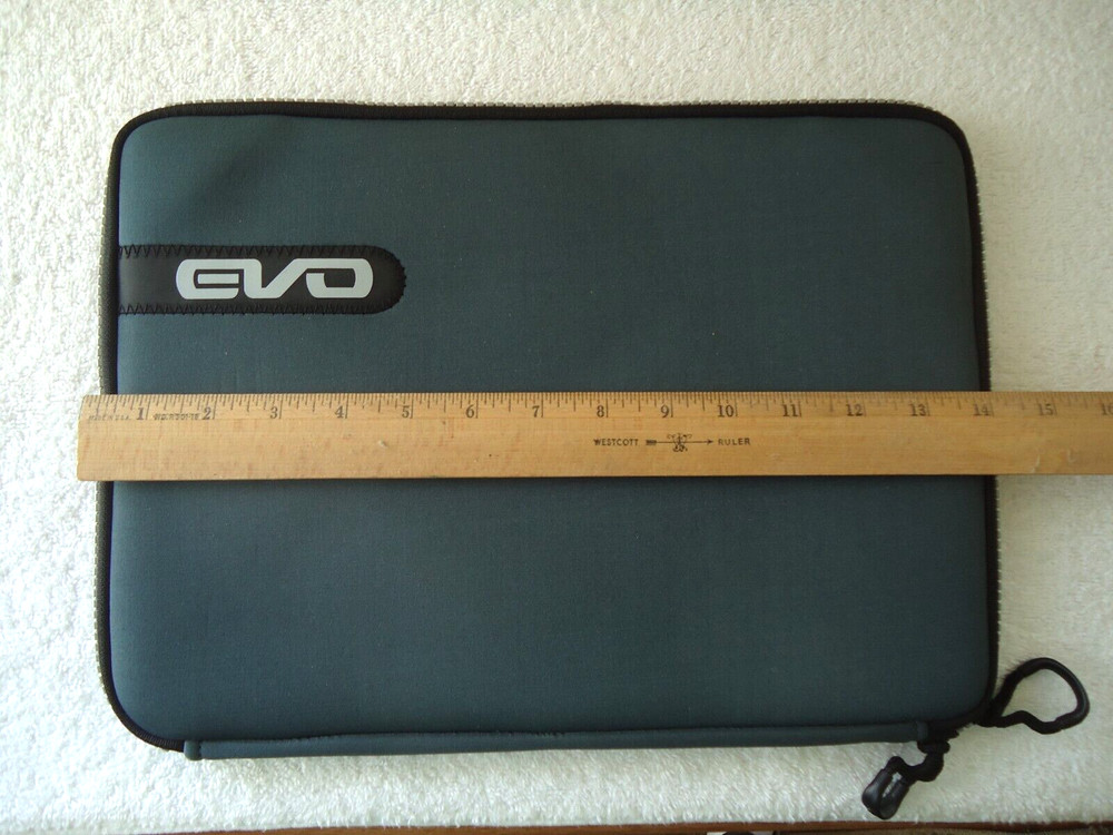 " NWT " Evo Style# 81003-WM Soft Ipad / Laptop / Notebook / Zip Up Case