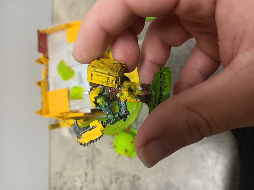 Scratch Built Ork Warhammer 40k terrain painted