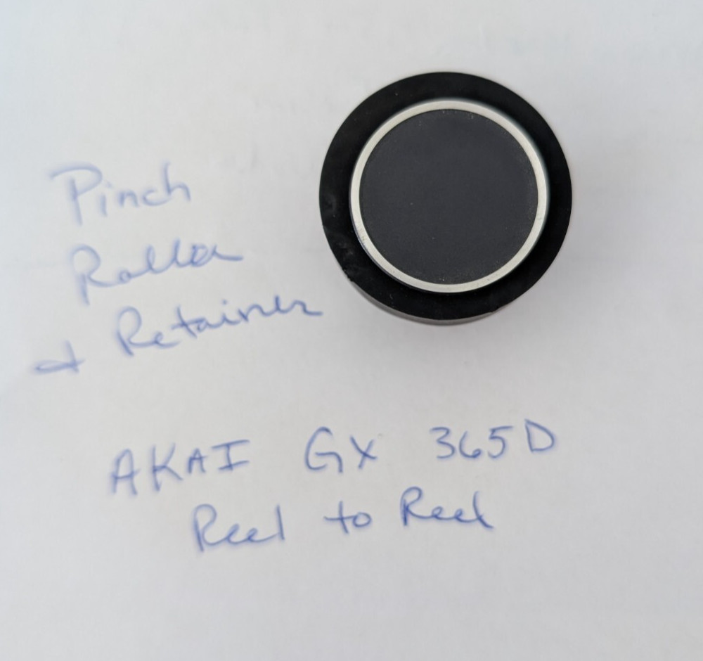 Akai GX-365D  *PINCH ROLLER WITH CAP (RETAINER) *
