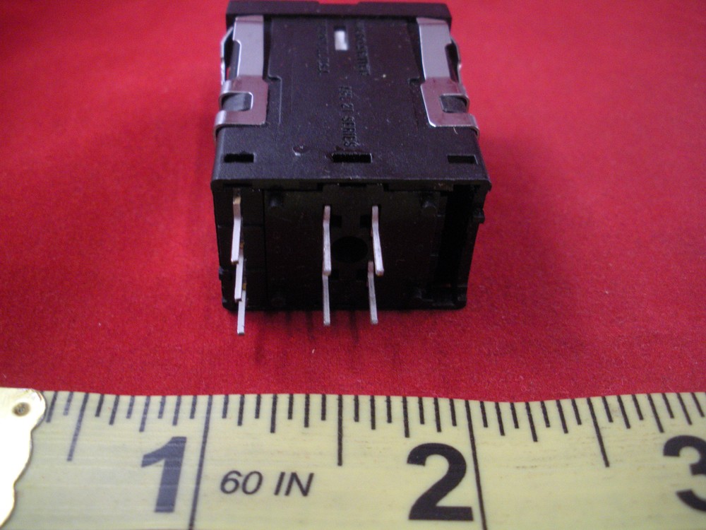 Honeywell Microswitch AML21MBA3AA Pushbutton Switch 9314 2a 250v 3a 125v ac New