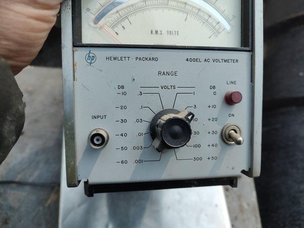 HP Model 400 El AC Voltmeter Nice Unit
