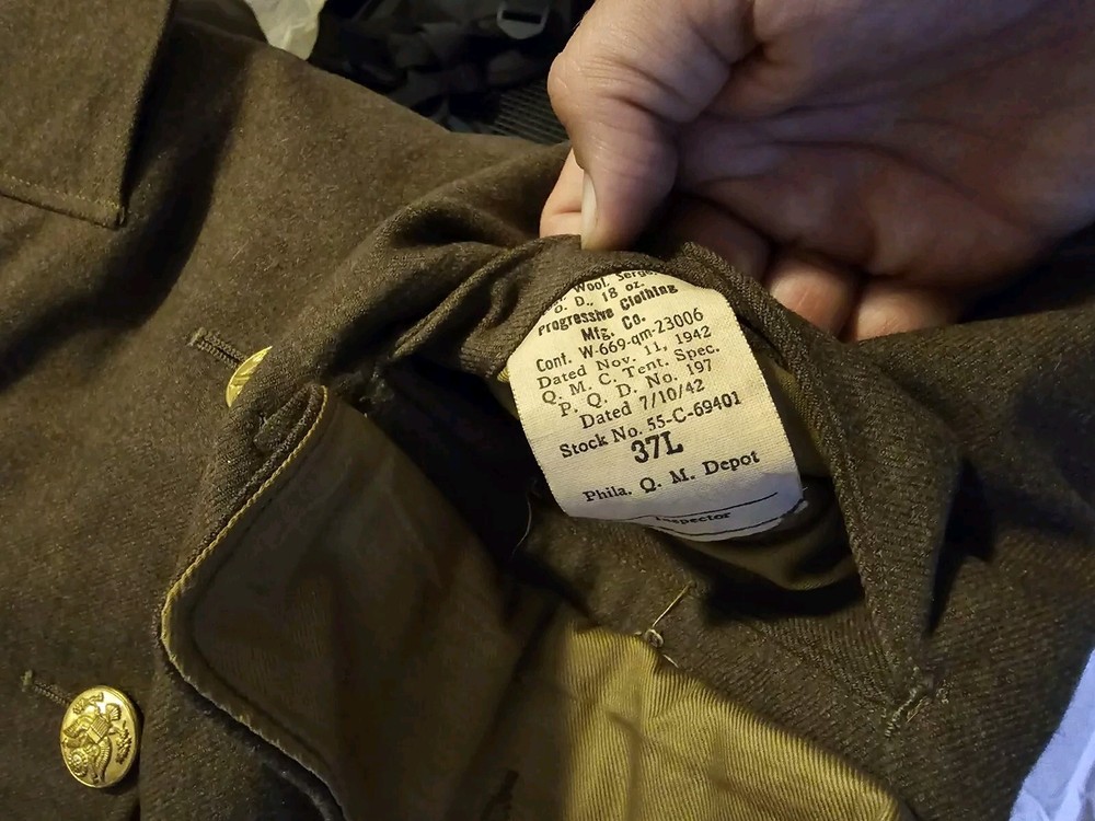VINTAGE WW2 US ARMY JACKET 37L