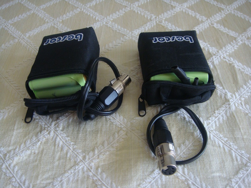 LOWEL- LIGHT With 2 Bescor Battery Packs.