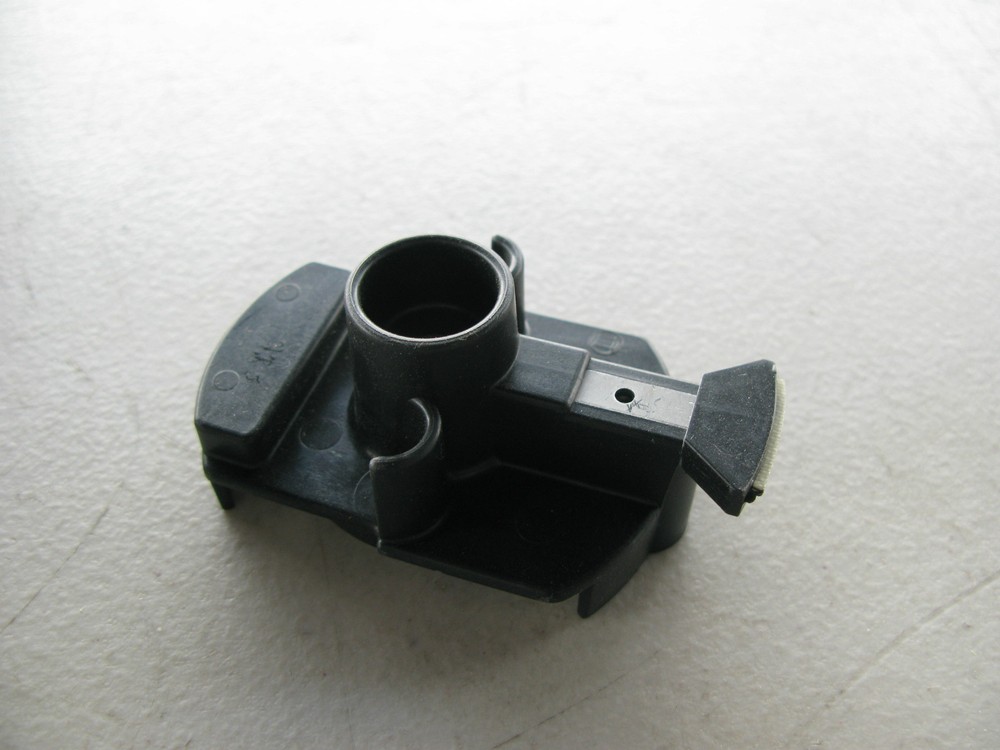 BOSCH 04283 DISTRIBUTOR ROTOR (04-283)
