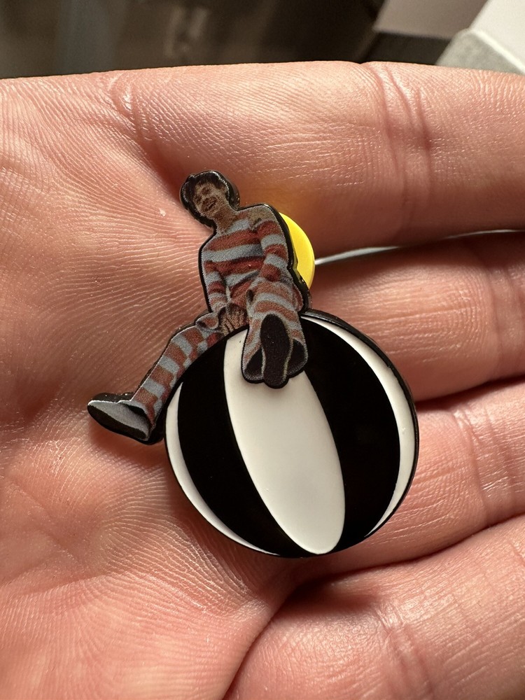 Harry Styles enamel pin