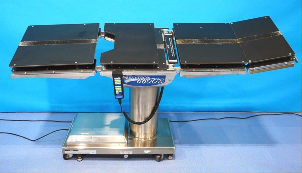 Skytron 6600B Surgical Table