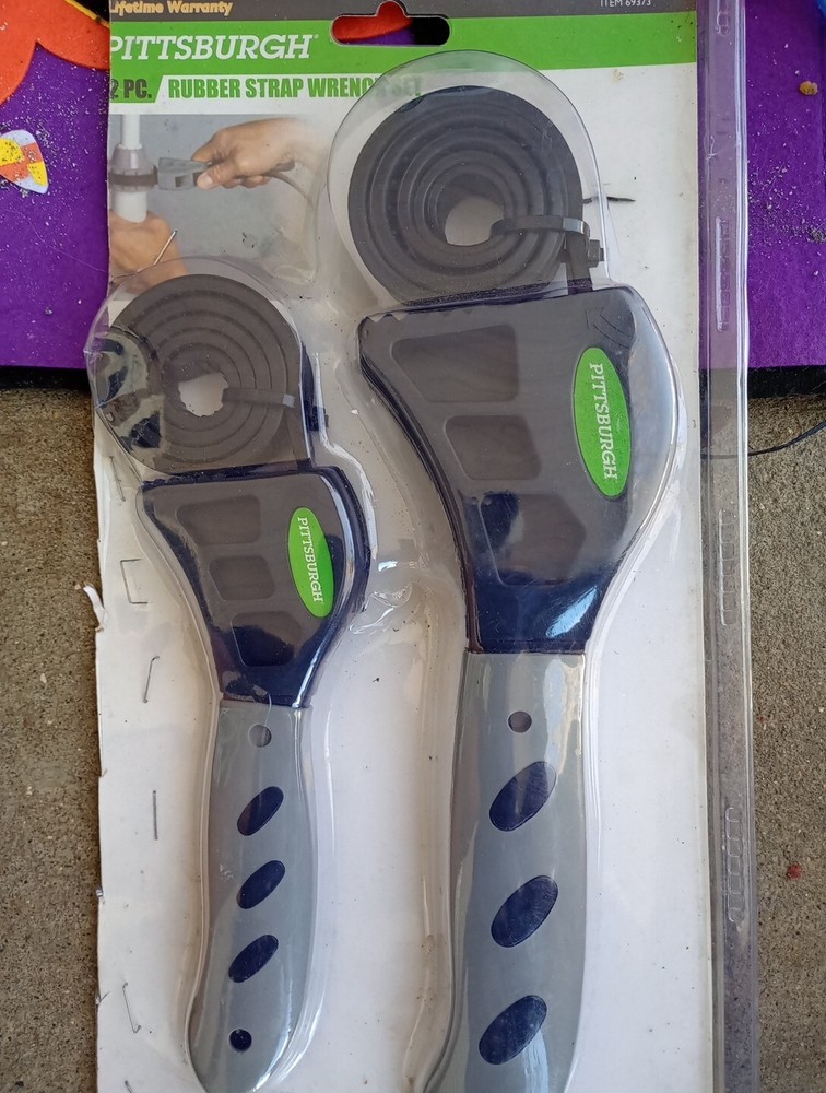 2 Pc Rubber Strap Wrench Set (BRAND NEW)