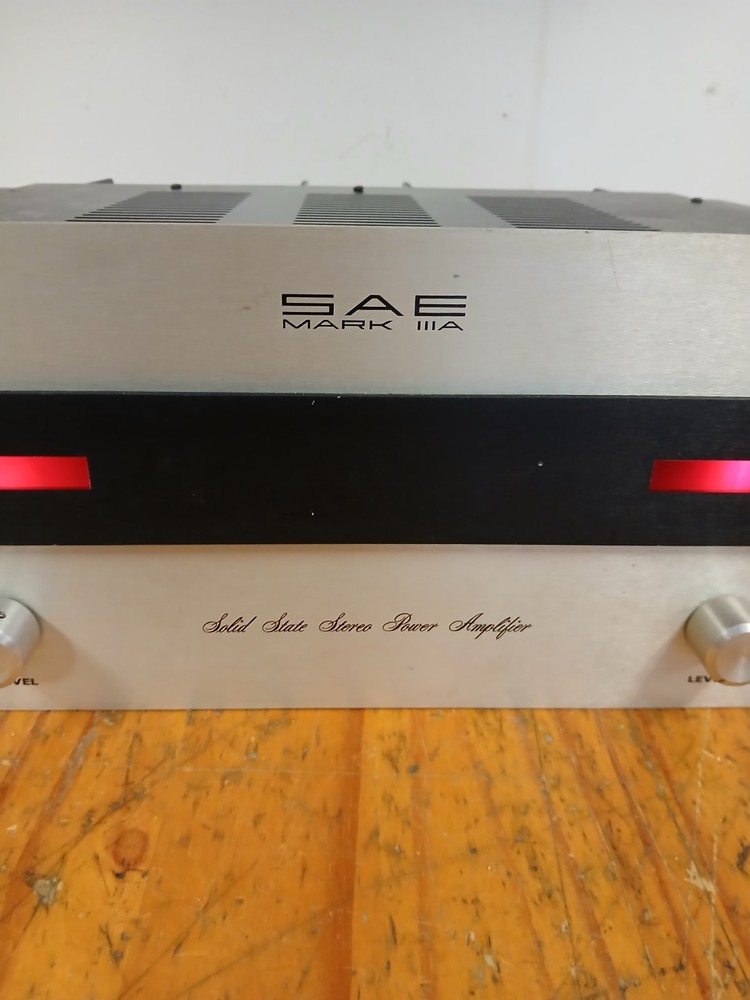 SAE Mark 3 a Stereo Power Amplifier 120 watts Side