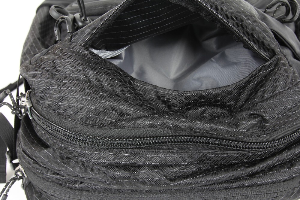 Osprey Packs Manta 34L Hydration Backpack- Black /70287/